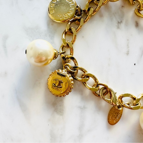 CHANEL Vintage Charm Bracelet - Picture 7 of 8